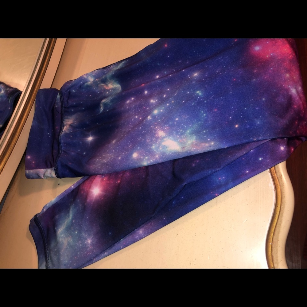 ✨Women’s Galaxy Leggings✨